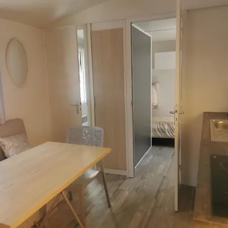 Kemp Soleil Luna Herm